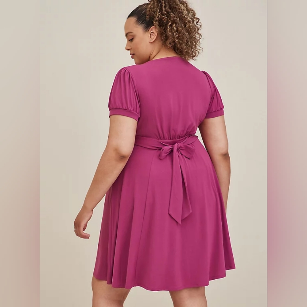 NWT Torrid Size 2 MINI STUDIO KNIT SURPLICE DRESS - Picture 5 of 9